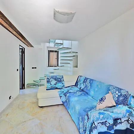 Casa Ginestra * ليريسي