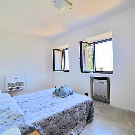 Casa Ginestra * ليريسي