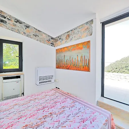 Semesterbostad Casa Ginestra *