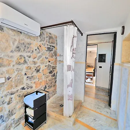 Semesterbostad Casa Ginestra