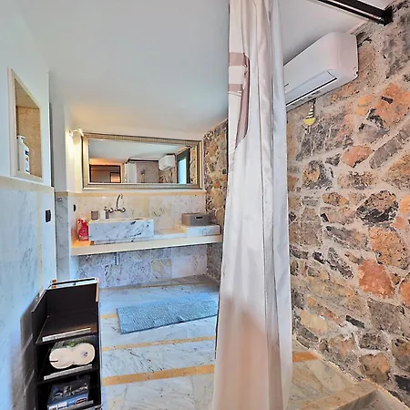 Casa Ginestra * レーリチ